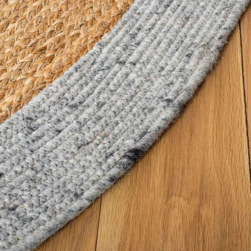 Braided BRD910 Hand Woven Indoor Area Rug - Grey/Natural - 6'x9' Oval - Safavieh