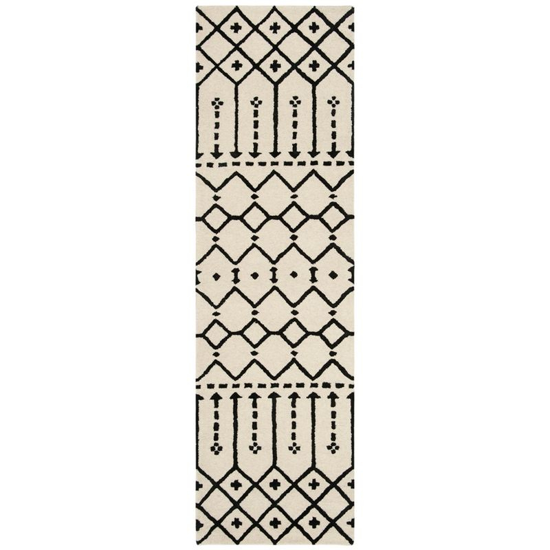 Himalaya HIM903 Handmade Accent Rug - 2'3"x4' - Ivory/Black - Safavieh