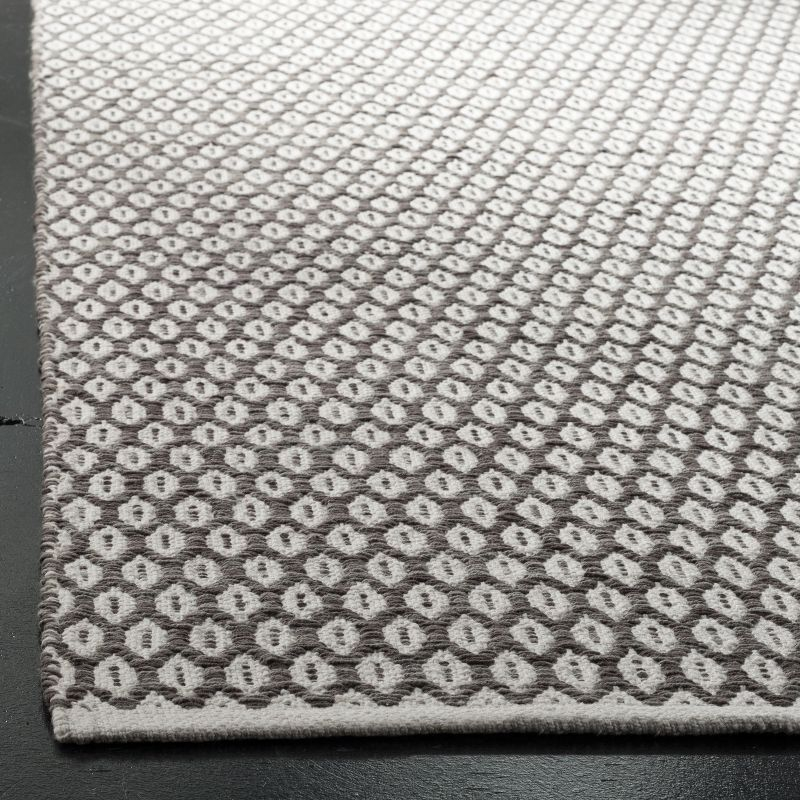 Montauk MTK608 Hand Woven Indoor Accent Rug - Charcoal/Ivory - 2'3"x3'9" - Safavieh