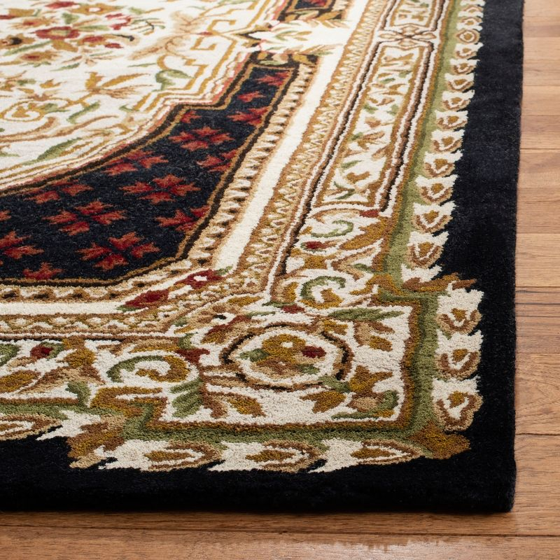 Classic CL755 Hand Tufted Accent Rug Black 3' X 5' - Safavieh.