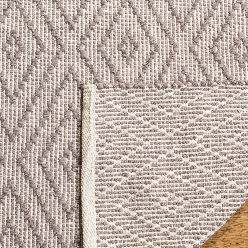 Montauk MTK811 Hand Woven Indoor Accent Rug - Grey/Ivory - 2'3"x3'9" - Safavieh.