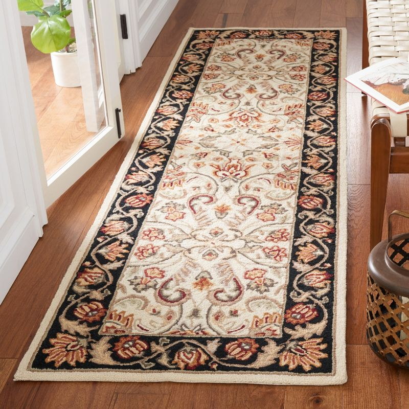 Easy Care EZC101 Hand Hooked Runner Rug - Ivory/Black - 2'6"x10' - Safavieh.