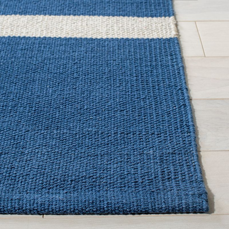 Montauk MTK311 Hand Woven Indoor Area Rug - Navy/Ivory - 6'x6' - Safavieh