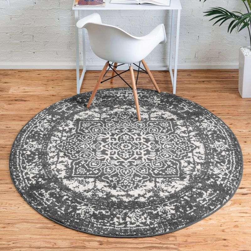 Unique Loom 5' 3 x 5' 3 Round Dark Gray Richmond Medallion Area Rug