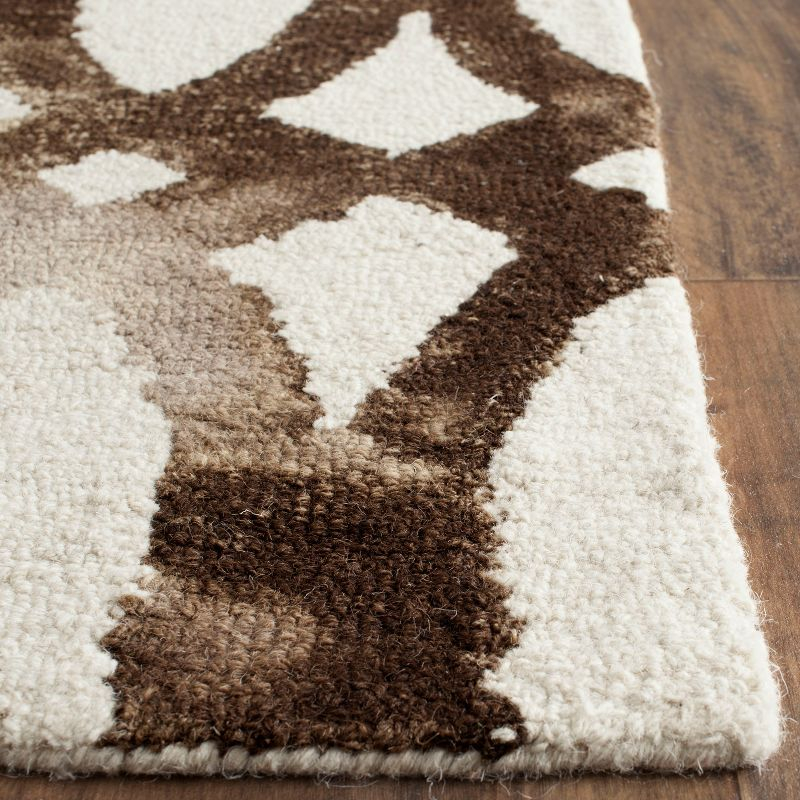 Dip Dye DDY675 Hand Tufted Area Rug - Ivory/Chocolate - 8'x10' - Safavieh.