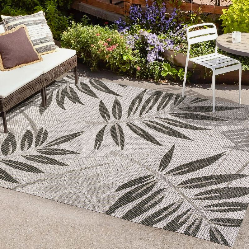 8' x 10' Havana Tropical Palm Leaf Indoor/Outdoor Area Rug, Gray/Black - JONATHAN Y