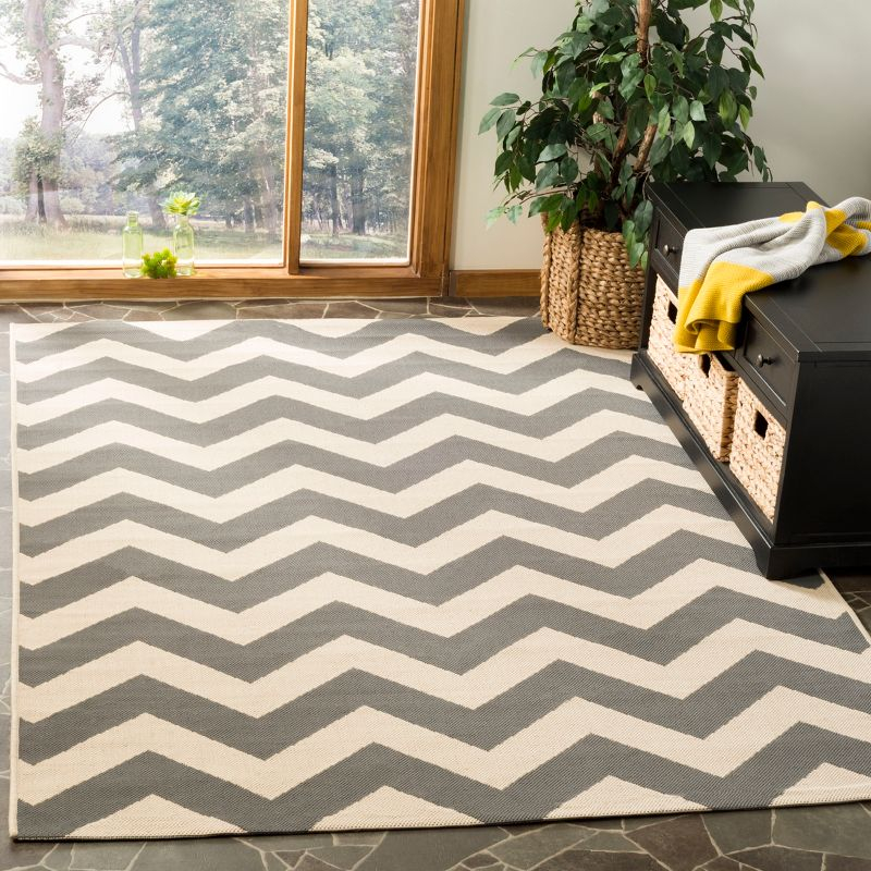Courtyard CY6244 Power Loomed Indoor and Outdoor Area Rug - Grey/Beige - 5'3"x7'7" - Safavieh