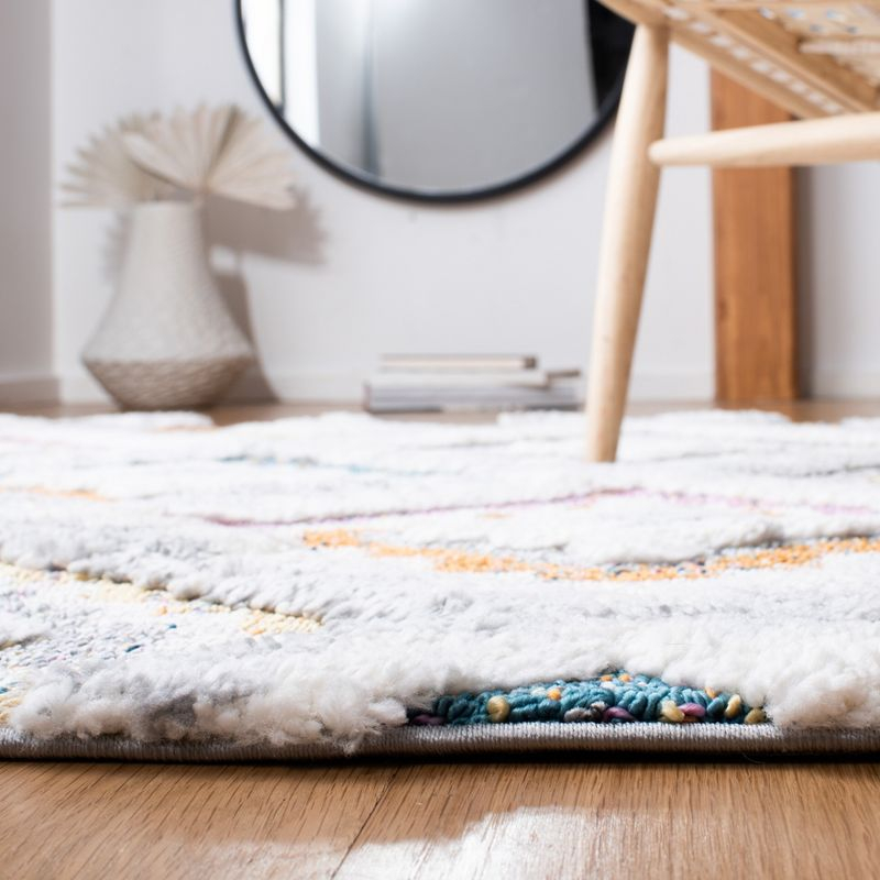 Moroccan Fringe Shag MFG106 Power Loomed Area Rug - Grey/Ivory - 4'x6' - Safavieh.