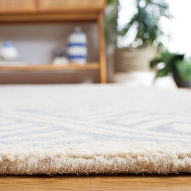 Micro-Loop MLP262 Hand Tufted Accent Rug - Grey/Ivory - 2'6"x4' - Safavieh.