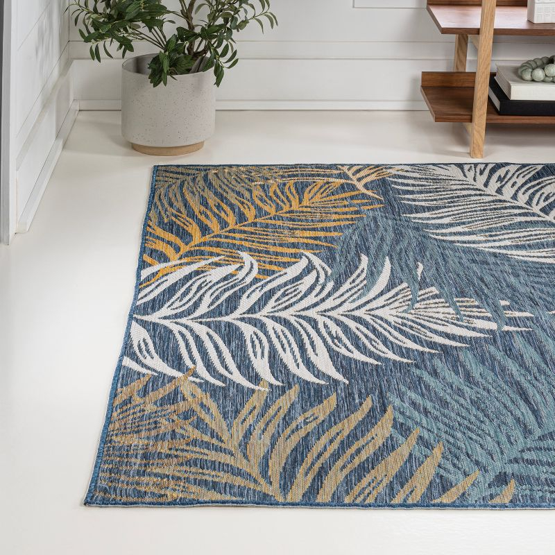 JONATHAN Y Calypso Coastal Casual Palm Frond Reversible Machine-Washable Cream/Navy 5 ft. x 8 ft. Indoor/Outdoor Area Rug