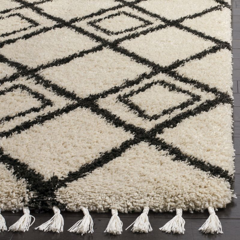 Moroccan Fringe Shag 200 MFG244 Machine Made Indoor Area Rug - Cream/Charcoal - 4'x6' - Safavieh