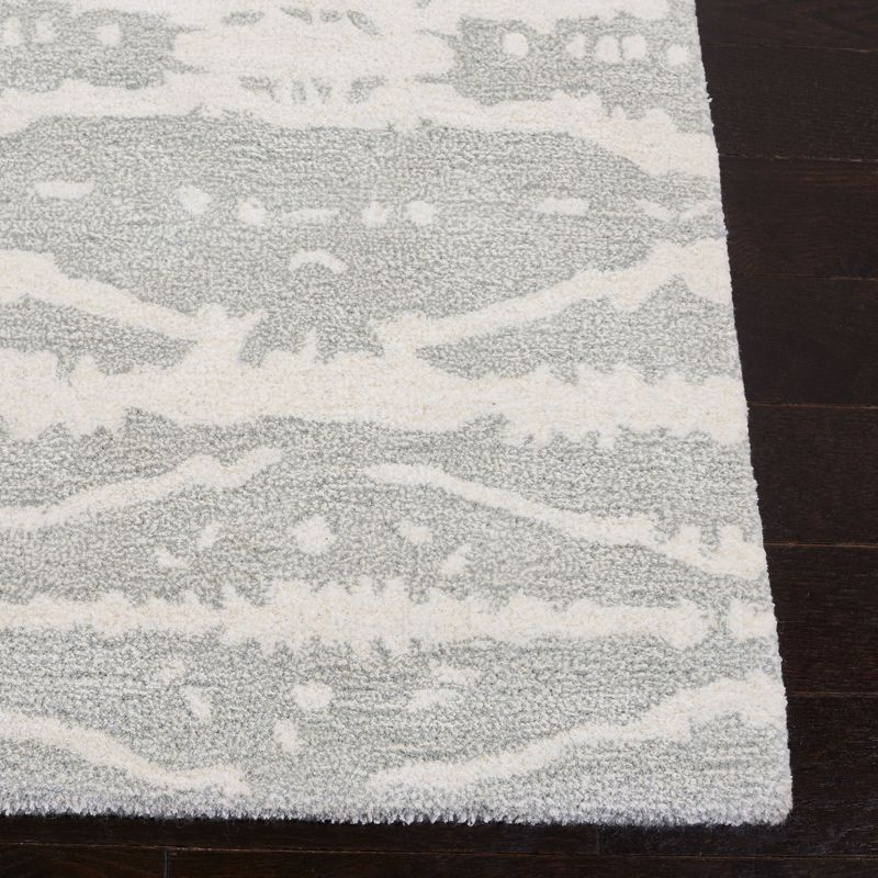 Soho SOH656 Hand Tufted Area Rug - Light Grey/Ivory - 7'6"x9'6" - Safavieh.