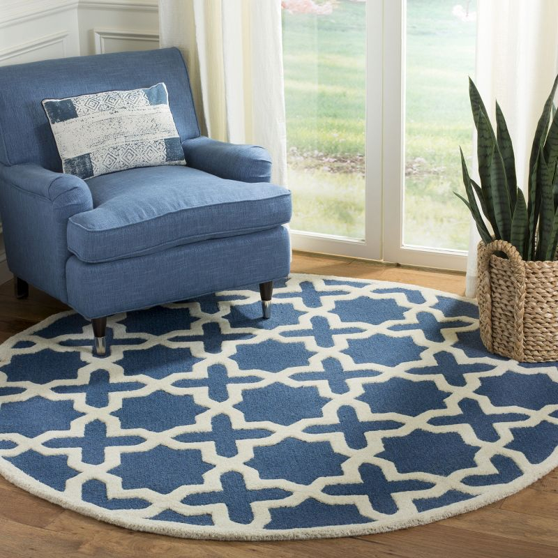 Cambridge CAM125 Tufted Indoor Area Rug - Navy Blue/Ivory - 4'x4' Round - Safavieh