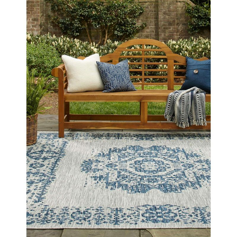 Unique Loom 5' 3 x 5' 3 Square Indoor/Outdoor Traditional Blue Area Rug