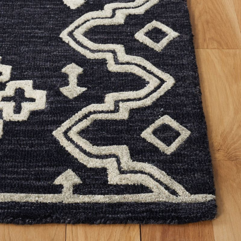 Abstract ABT852 Handmade Indoor Area Rug - Black/Ivory - 4'x6' - Safavieh