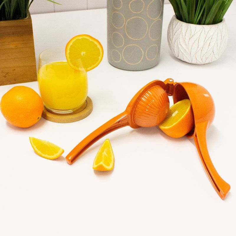 BergHOFF CooknCo 9" Cast Aluminum Manual Orange Squeezer