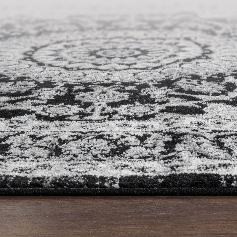 World Rug Gallery Traditional Oriental Medallion Area Rug Black 2'x3'