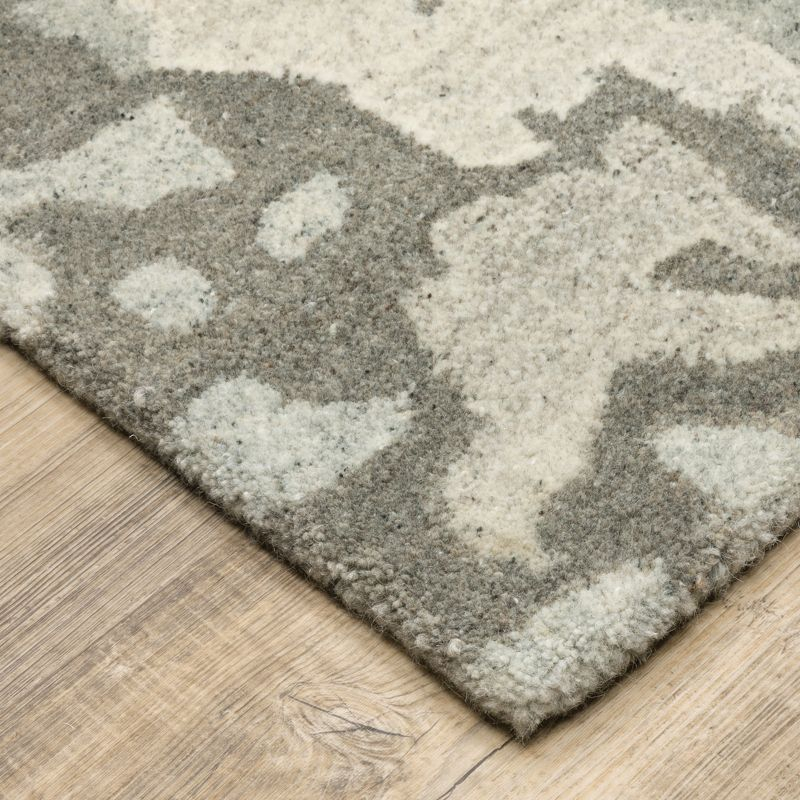 Oriental Weavers Anastasia 68006 Grey/ Charcoal Indoor Area Rug - 3'6" x 5'6"