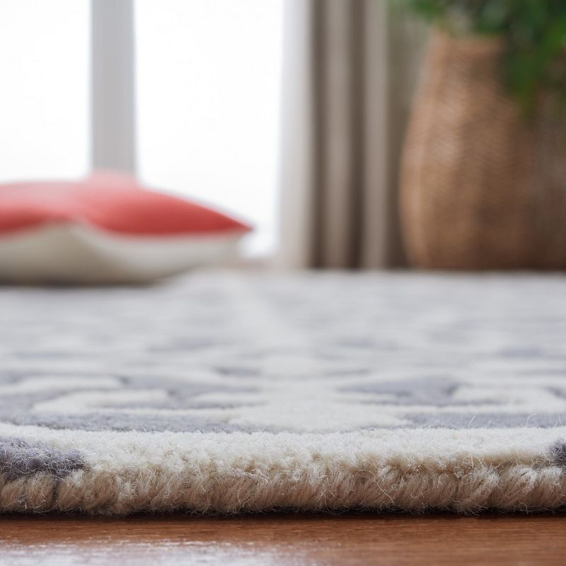 Chatham CHT729 Hand Tufted Area Rug Dark Grey / Ivory 5' X 5'  - Safavieh.
