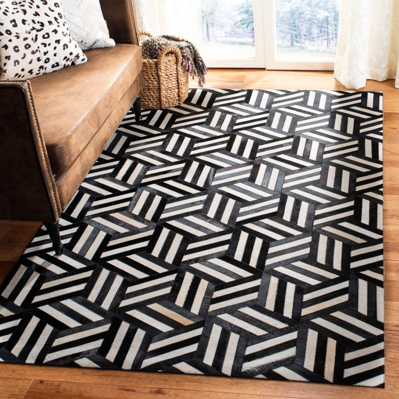 Studio Leather STL219 Hand Woven Indoor Area Rug - Ivory/Black - 5'x8' - Safavieh