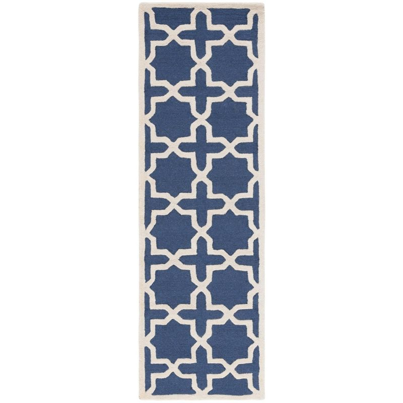 Cambridge CAM125 Tufted Indoor Area Rug - Navy Blue/Ivory - 2'6"x4' - Safavieh