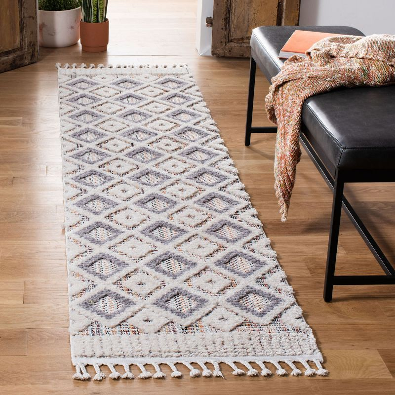 Marrakesh MRK523 Power Loomed Runner Rug - Grey/Multi - 2'2"x10' - Safavieh.