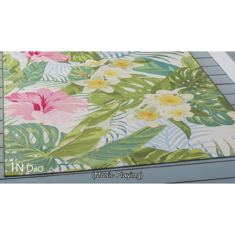 Barbados 500 BAR516 Power Loomed Indoor/Outdoor Area Rug - Green/Pink - 6'6"x9'4" - Safavieh
