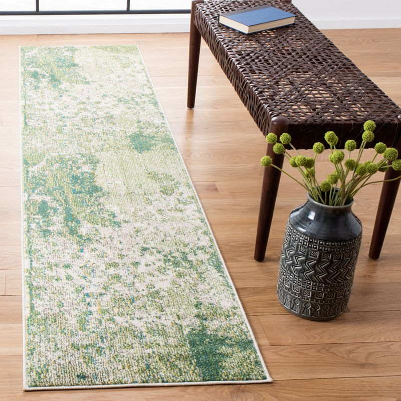 Madison MAD499 Power Loomed Indoor Runner Rug - Green/Ivory - 2'x8' - Safavieh
