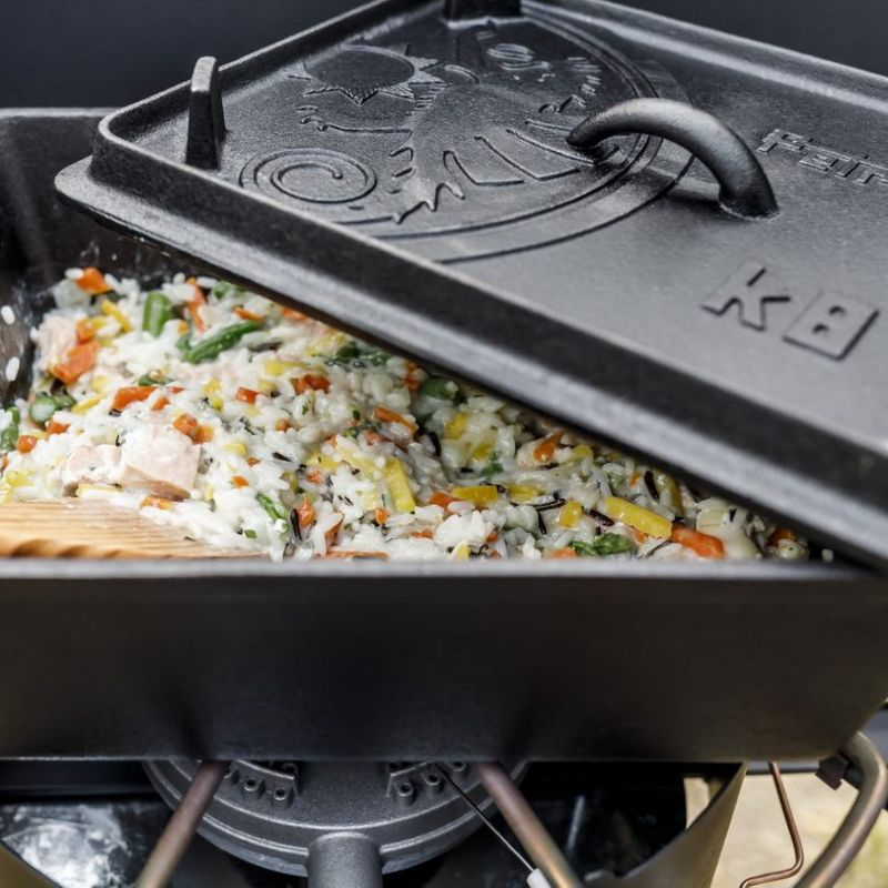 Petromax Loaf Pan with Lid, Large Cast Iron Bakeware Pan with Handles for Campfire or Home Kitchen, Pre-Seasoned, Also Use Lid for Cooking, 5.8 Quart