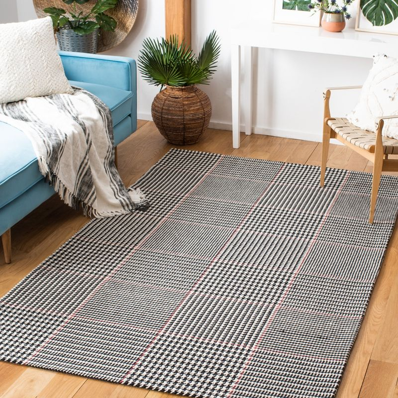Montauk MTK345 Hand Woven Indoor Area Rug - Ivory/Black - 5'x8' - Safavieh