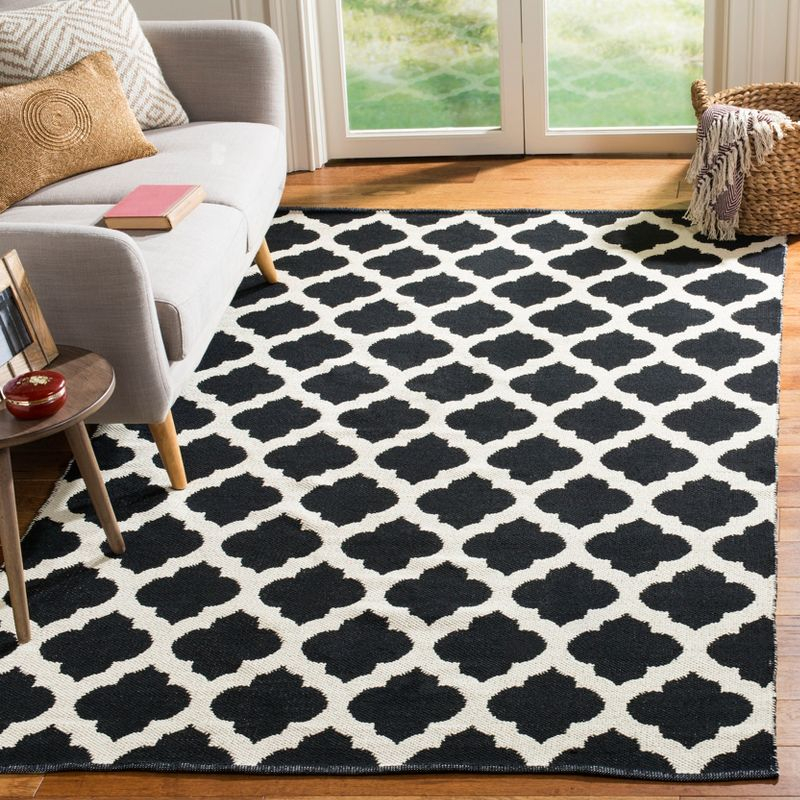 Montauk MTK723 Hand Woven Area Rug - Black/Ivory - 3'x5' - Safavieh.