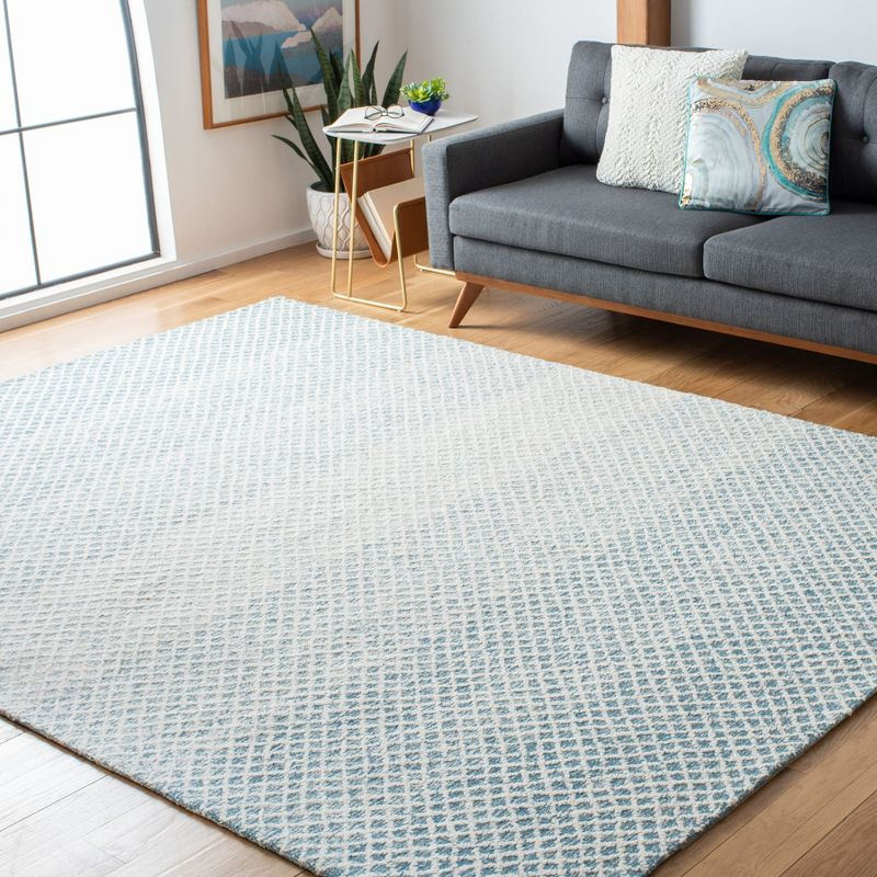 Micro-Loop MLP353 Hand Tufted Indoor Area Rug - Blue/Ivory - 5'x5' - Safavieh