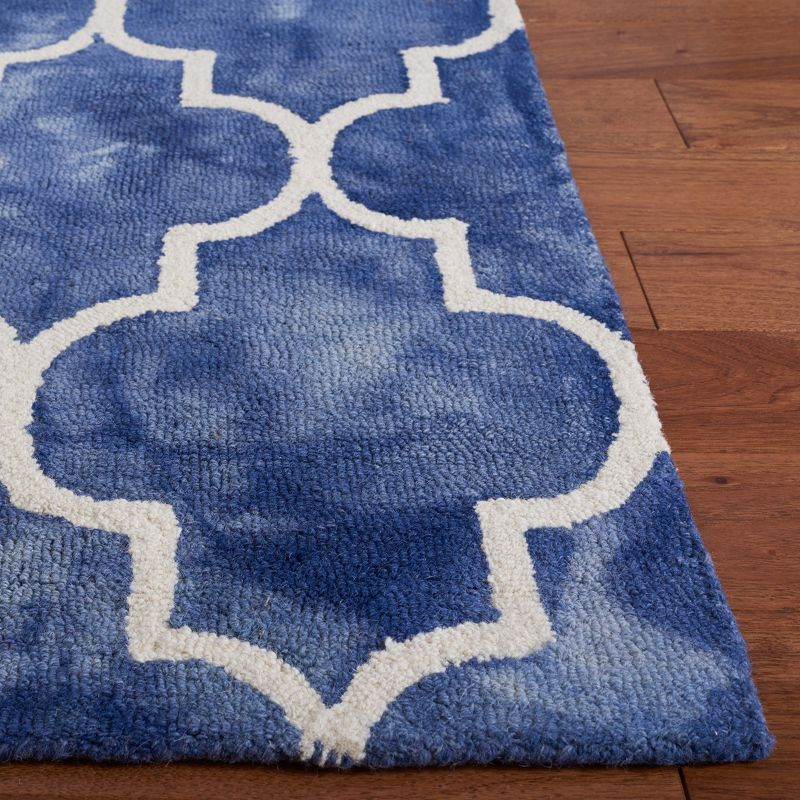 Dip Dye DDY535 Hand Tufted Area Rug - Navy/Ivory - 8'9"x11'9" - Safavieh.