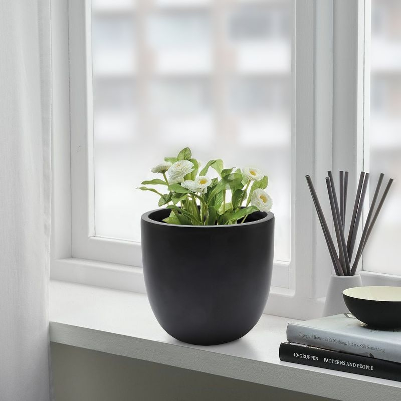 LuxenHome Round Tapered 9.2" H House Planter, Indoor/Outdoor Black