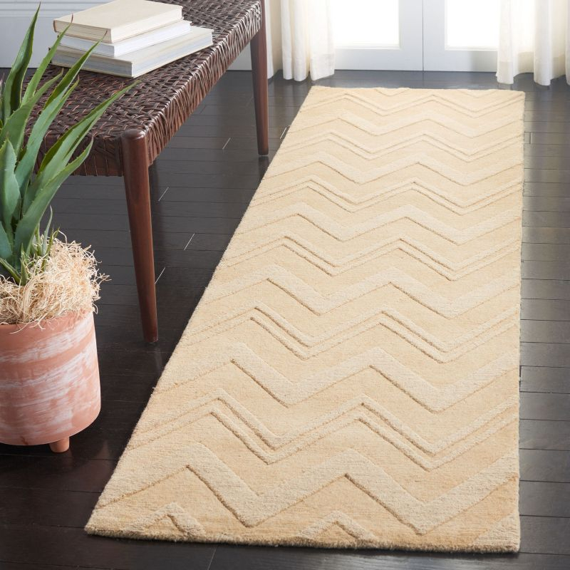 Impressions IM398 Hand Loomed Runner Rug - Dark Gold - 2'3"x8' - Safavieh.