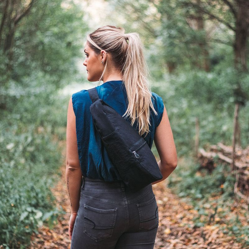 AmeriBag 17" Nylon Crossbody Sling Healthy Back Bag (Stormy Grey)