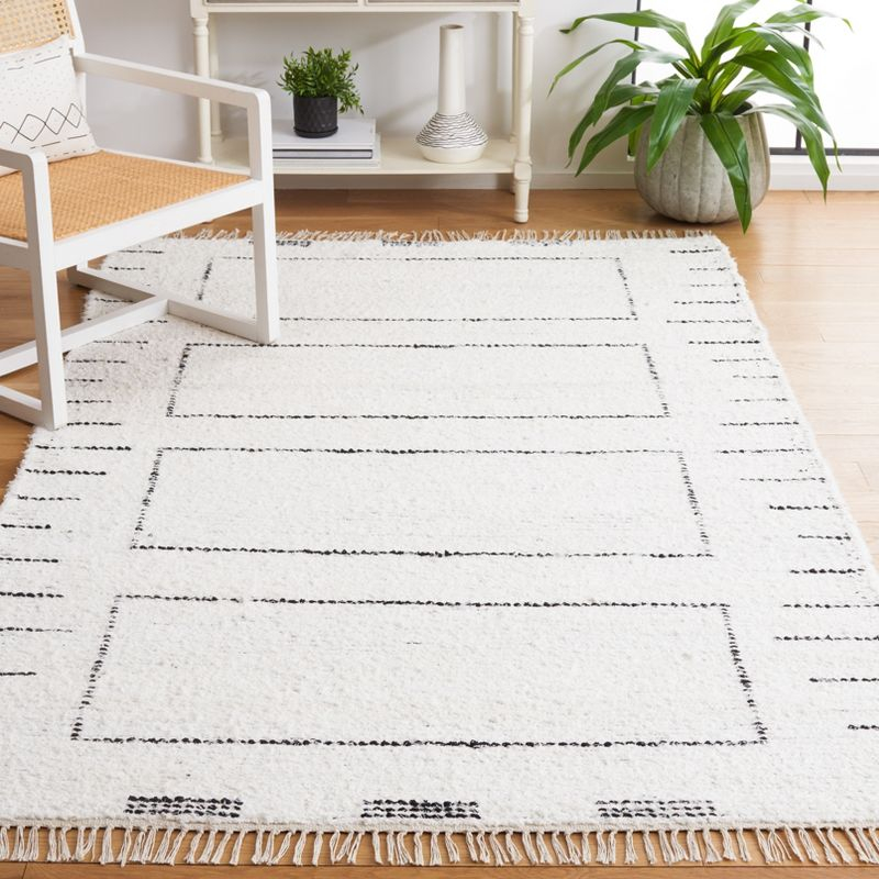 Casablanca CSB463 Hand Woven Area Rug - Ivory/Black - 3'x5' - Safavieh.