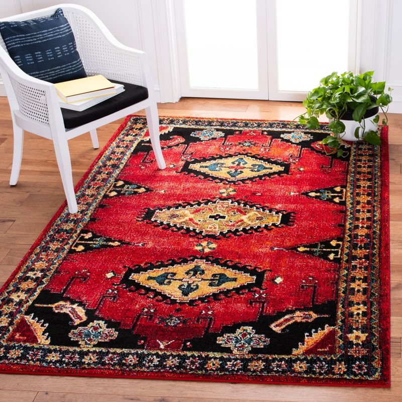 Vintage Hamadan VTH251 Power Loomed Area Rug - Red/Black - 5'3"x7'6" - Safavieh.