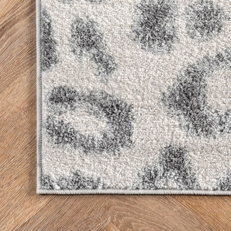 Nuloom Leopard Animal Print 4 Round Accent Indoor Area Rug for Living Room Bedroom Dining Room Entryway Kitchen, Grey/Off White