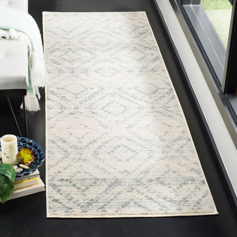 Adirondack ADR131 Machine Made Indoor Runner - Ivory/Light Blue - 2'-6"x8' - Safavieh