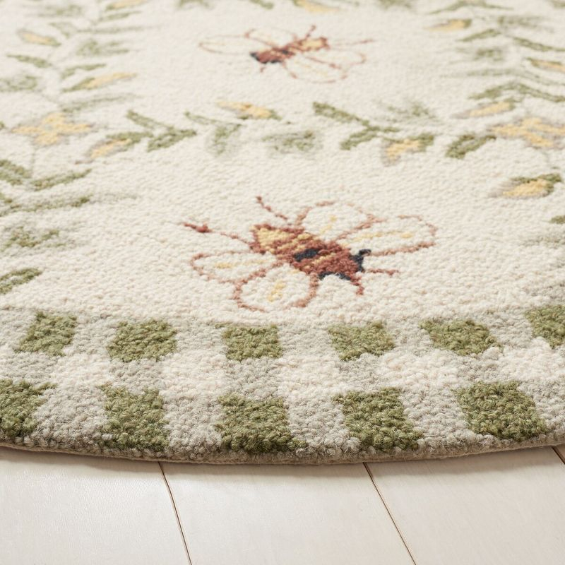 Chelsea HK55 Hand Hooked Accent Rug - Ivory/Green - 3' Round - Safavieh.