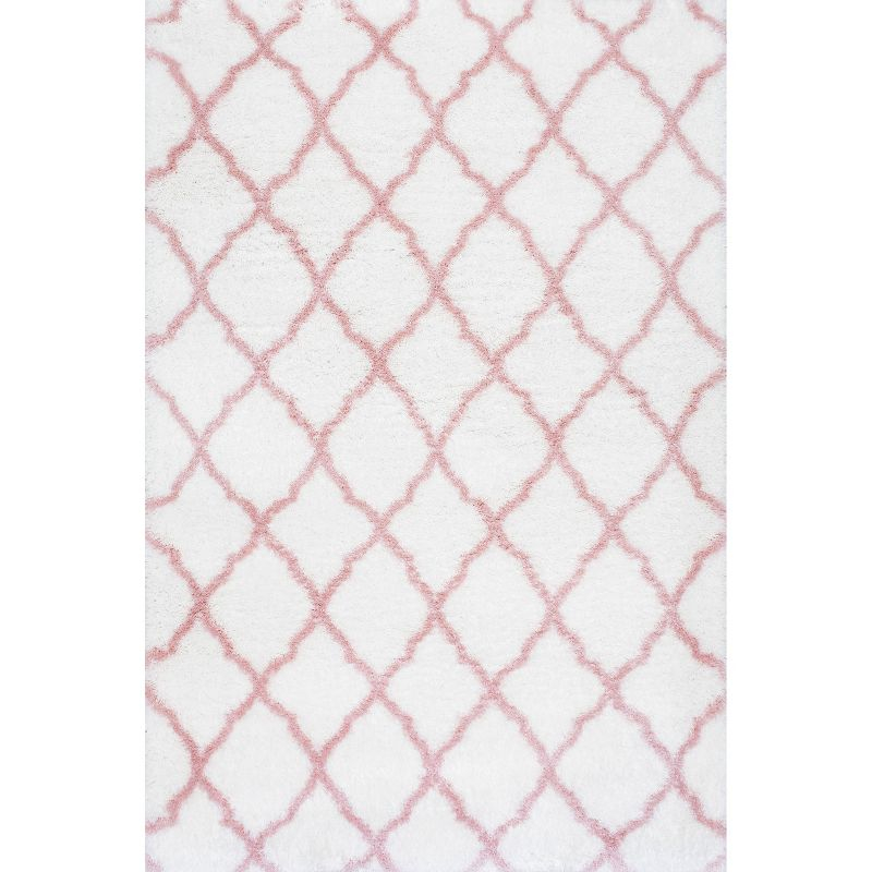 Nuloom Nelda Trellis 5x8 Shag Indoor Area Rug for Living Room Bedroom Dining Room Nursery, Baby Pink/White