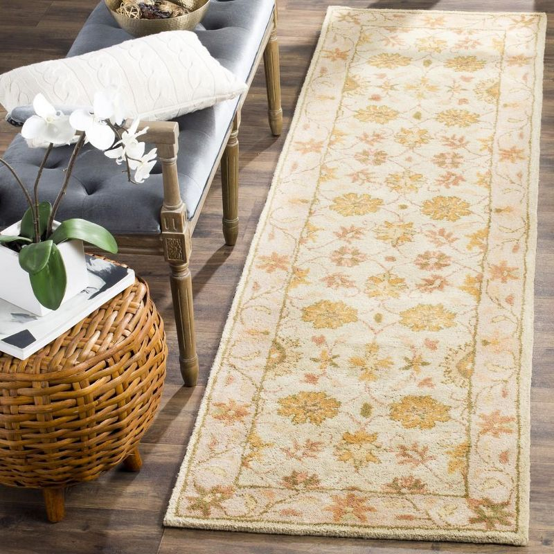 Antiquity AT17 Hand Tufted Indoor Accent Rug - Ivory/Light Green - 2'3"x4' - Safavieh