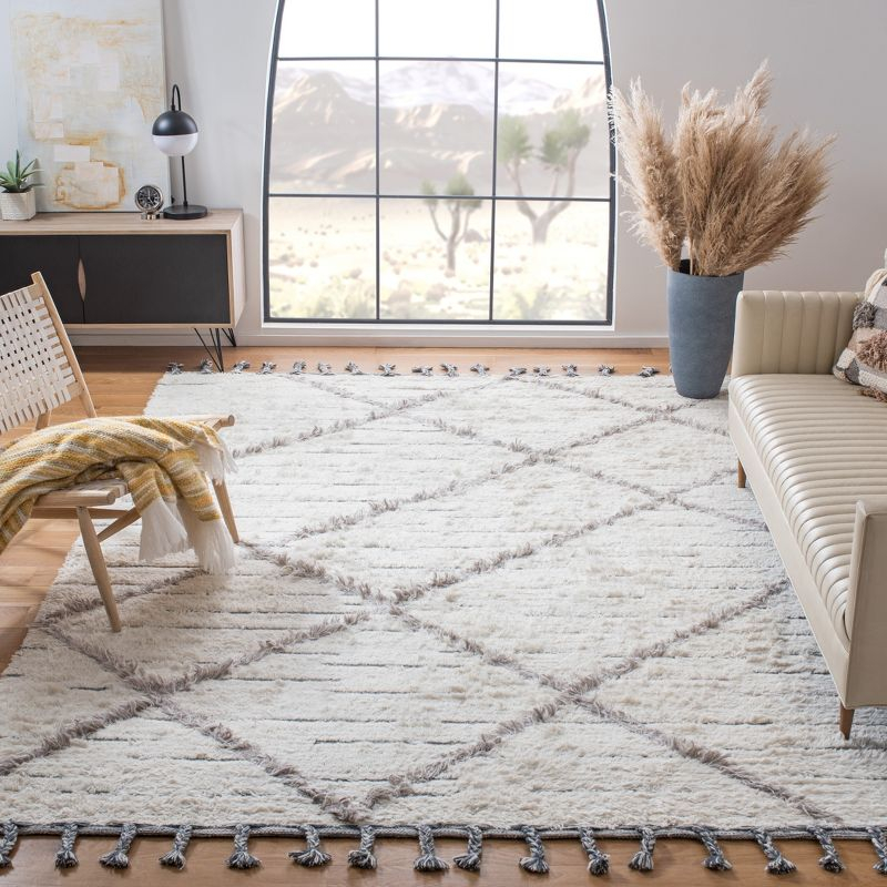 Kenya KNY953 Hand Woven Area Rug - Ivory/Gray - 6'x9' - Safavieh.