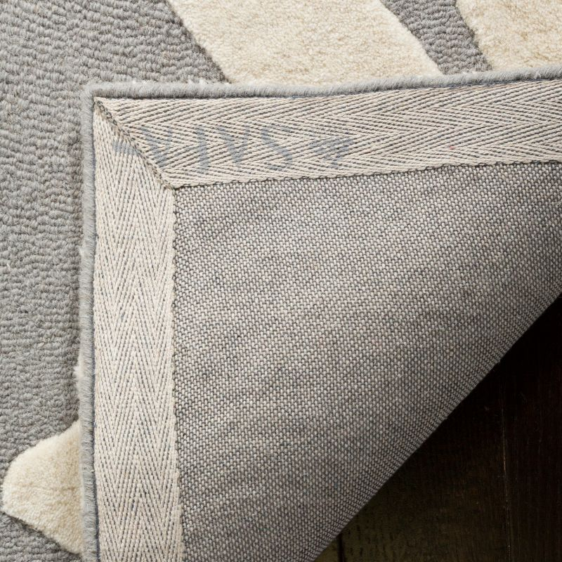 Safavieh Kids Daisy SFK914 Hand Tufted Indoor Area Rug - Grey/Ivory - 5'x5' - Safavieh