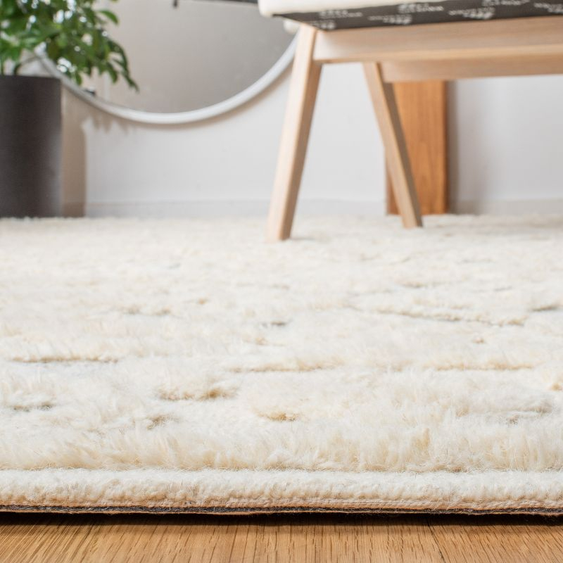 Metro MET110 Hand Tufted Indoor Area Rug - Ivory/Grey - 8'x10' - Safavieh