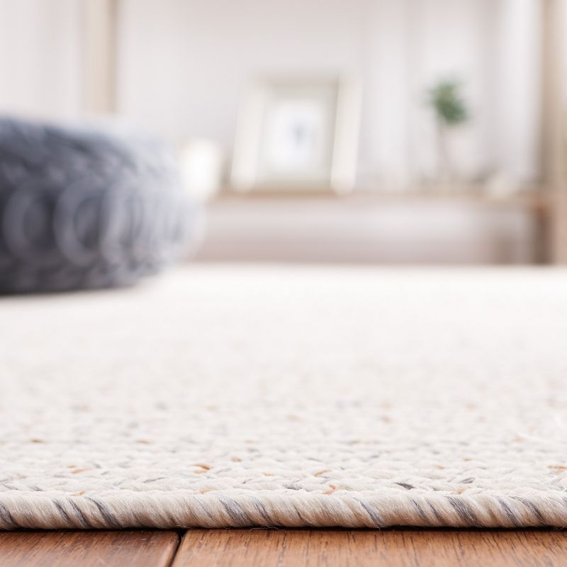 Braided BRA201 Hand Woven Indoor Machine Washable Area Rug - Ivory/Light Grey - 8'x10' - Safavieh