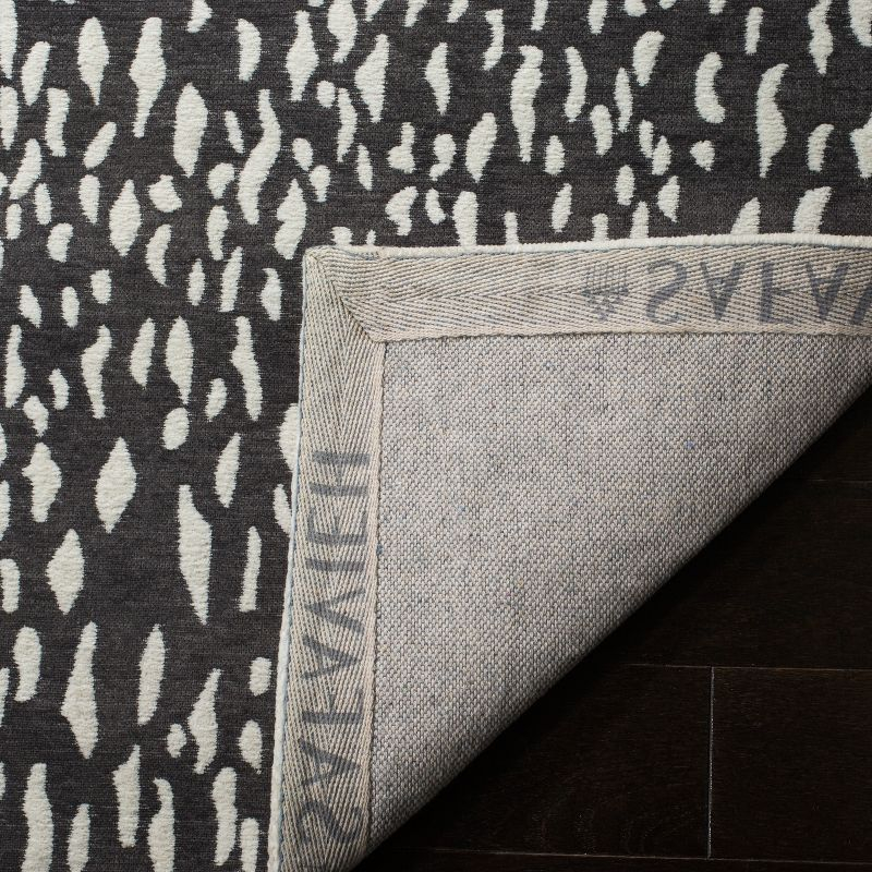 Marbella MRB657 Hand Loomed Accent Rug - Dark Grey/Ivory - 2'3"x4' - Safavieh.
