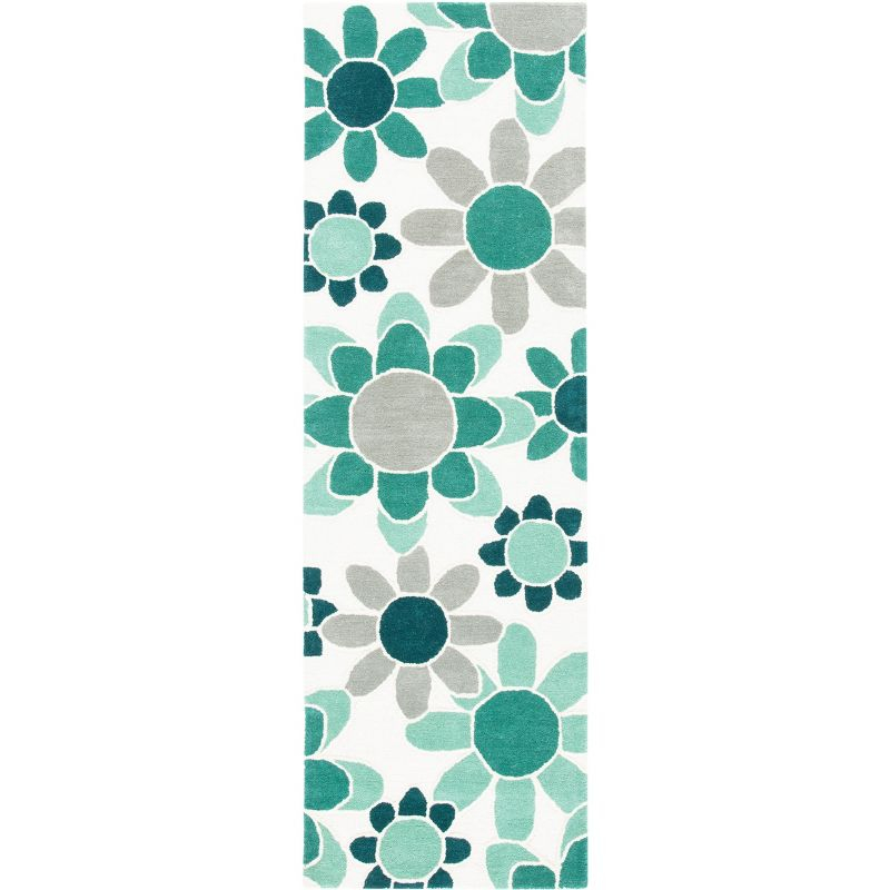Safavieh Kids SFK923 Hand Tufted Runner Rug - Ivory/Green - 2'6"x8' - Safavieh.