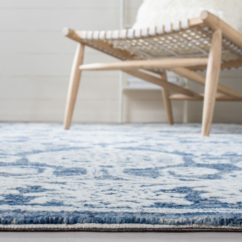 Metro MET806 Hand Tufted Indoor Area Rug - Natural/Blue - 5'x8' - Safavieh